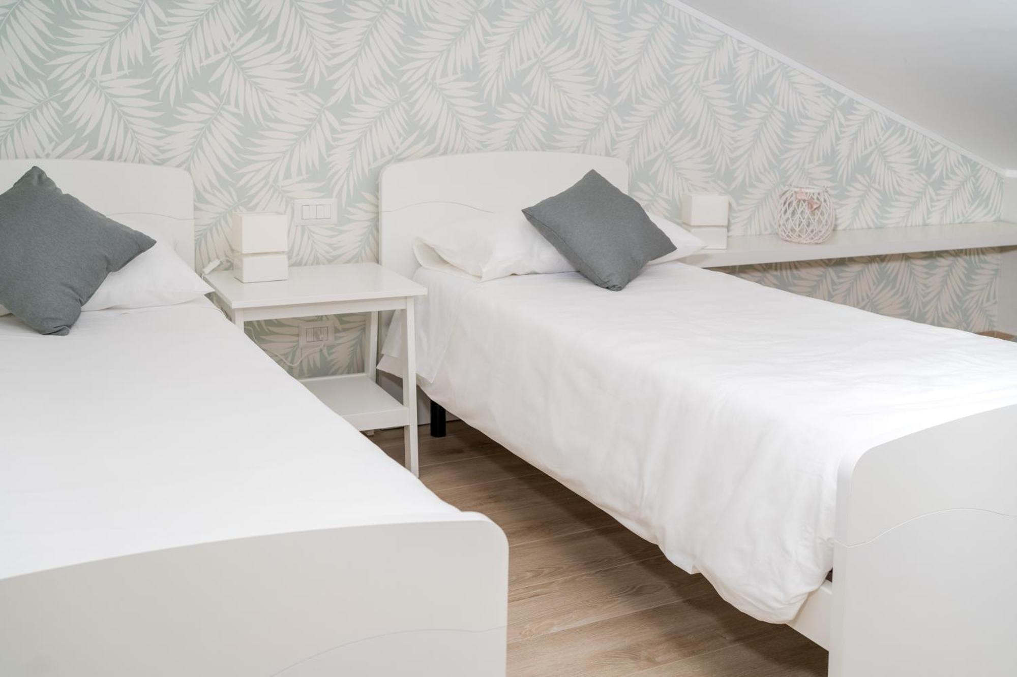 Otium Rooms / Camere E Appartamenti Morrovalle Extérieur photo