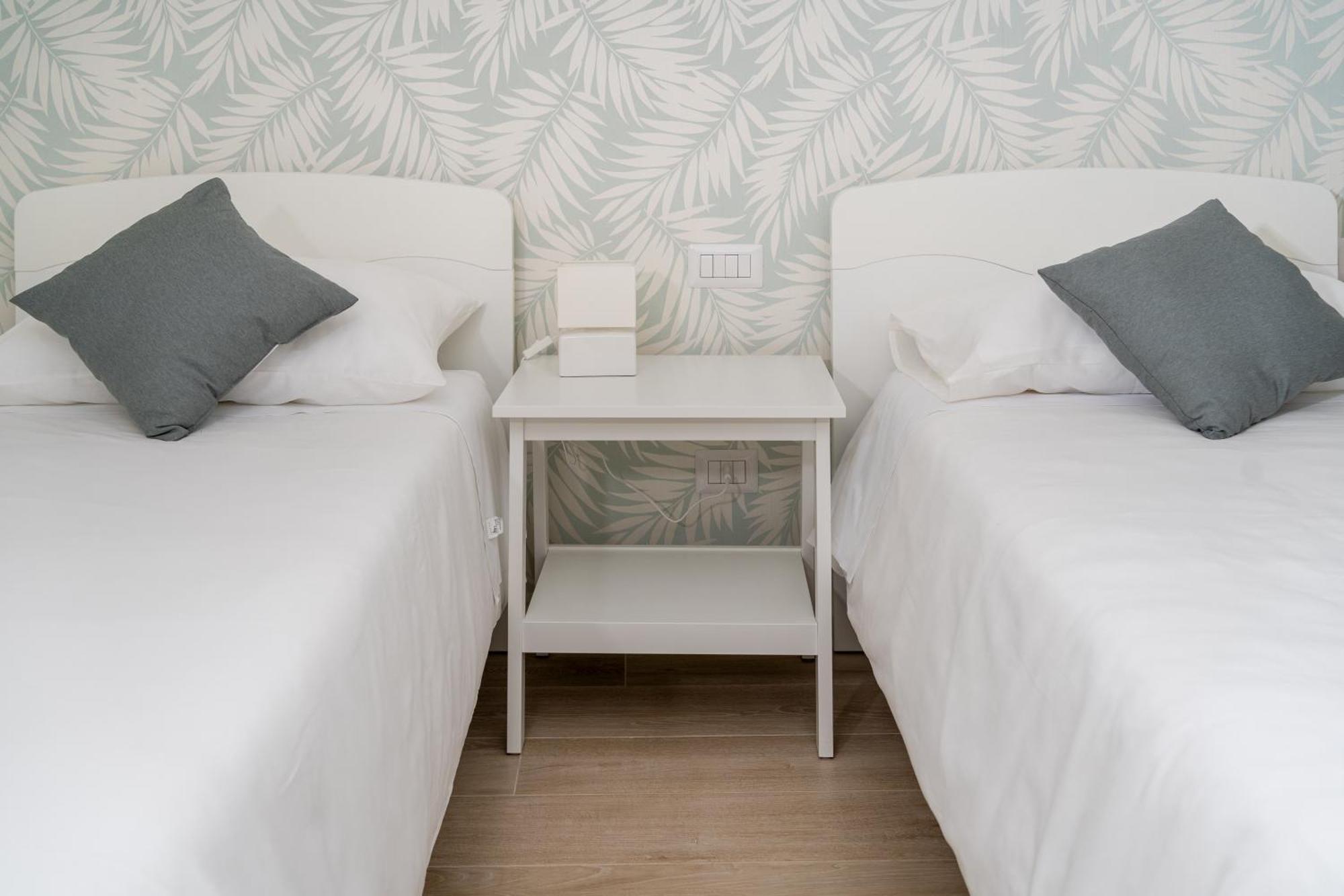 Otium Rooms / Camere E Appartamenti Morrovalle Extérieur photo